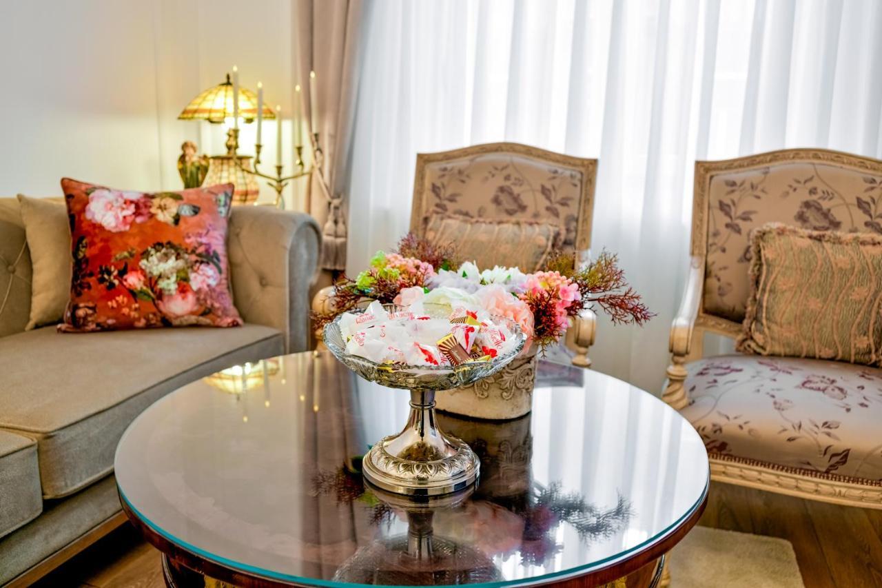 زغرب Luxury Class Apartment - 1St Floor, Large Apartment, Downtown, Newly Renovated, Fast Wifi, 4X Air Conditioning المظهر الخارجي الصورة