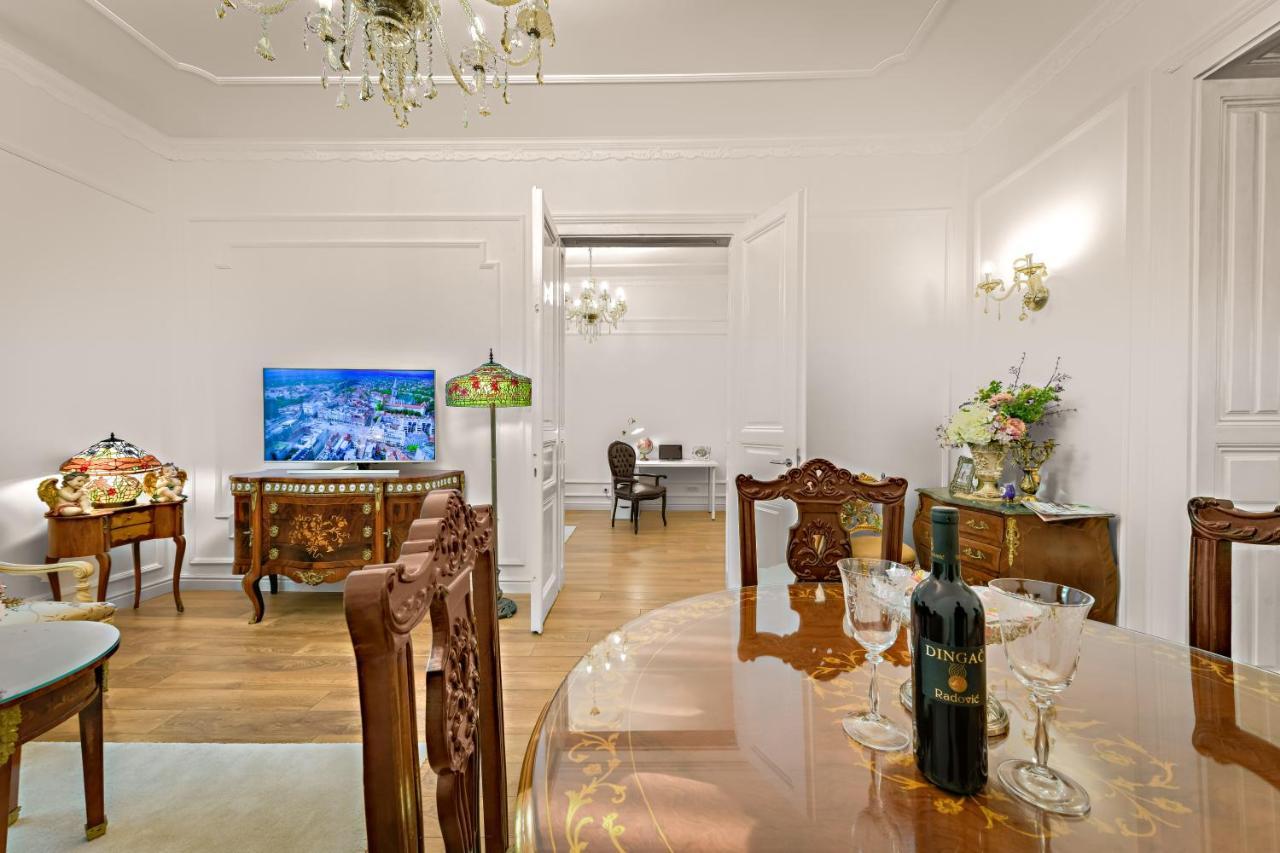 زغرب Luxury Class Apartment - 1St Floor, Large Apartment, Downtown, Newly Renovated, Fast Wifi, 4X Air Conditioning المظهر الخارجي الصورة